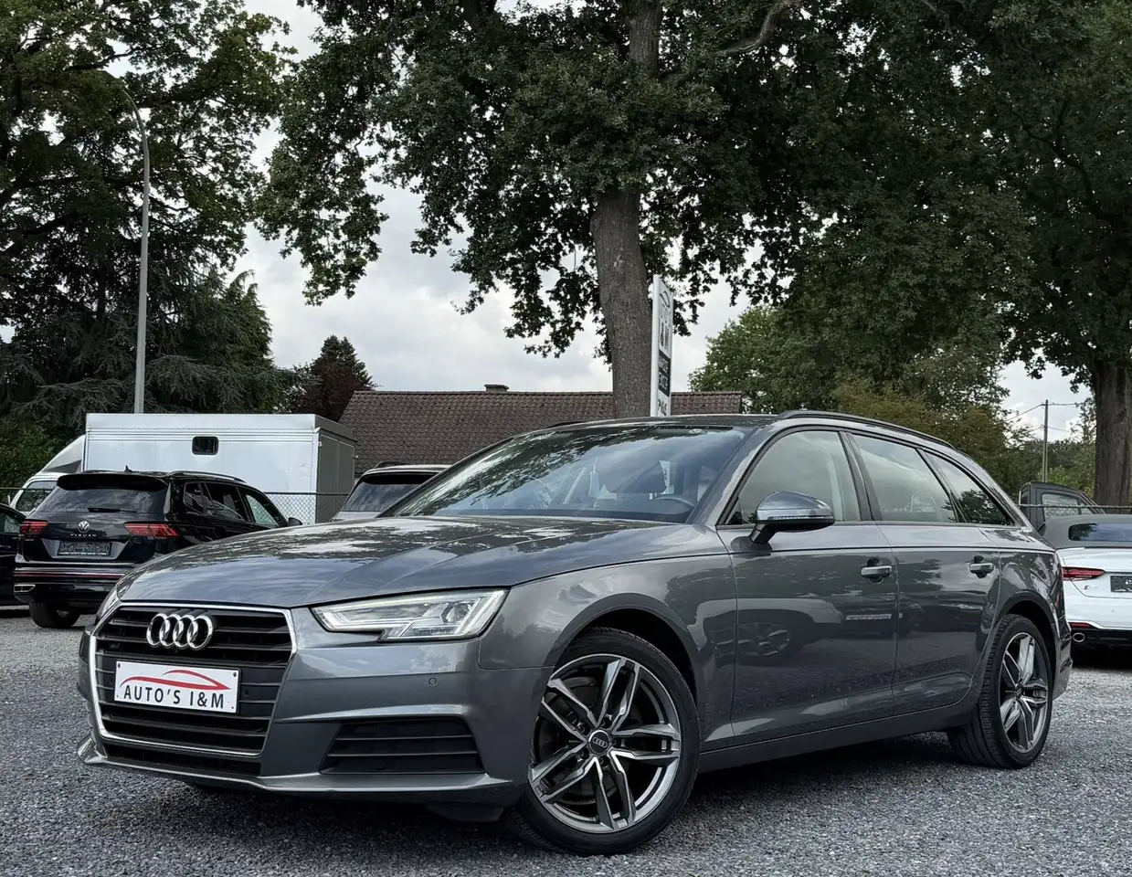 Audi A4 Avant 35 TDi S tronic Leder Navi Led Zetelv. Garantie! — photo 1 of 15