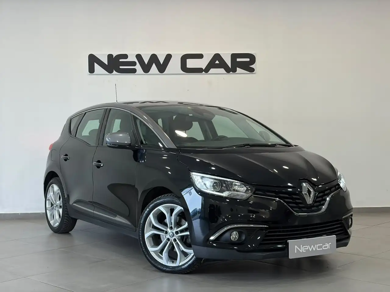 Renault Scenic 1.5 dCi 110cv Energy Intens — photo 1 of 15