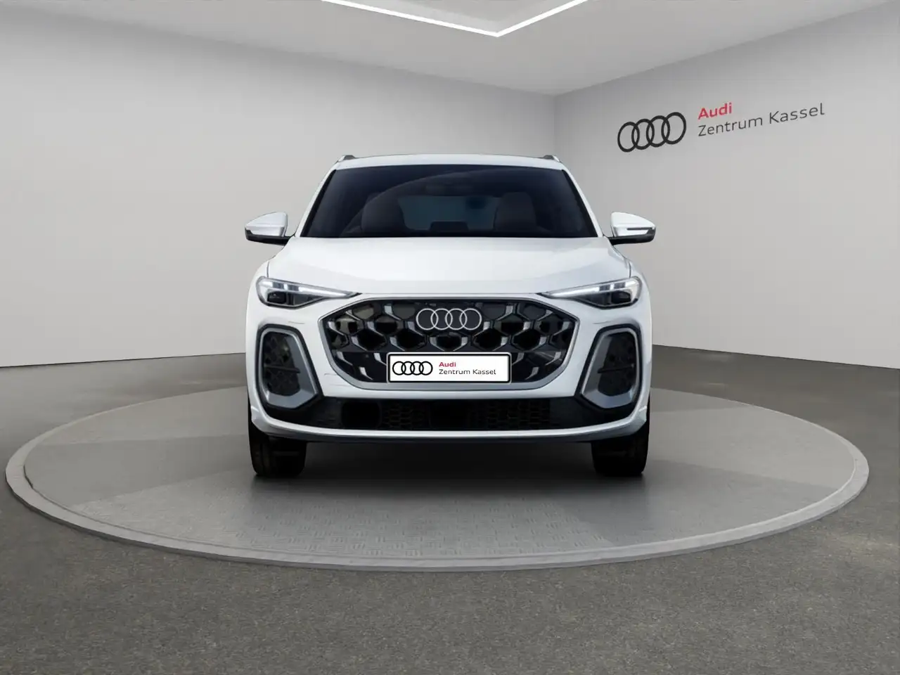 2026 Audi Q5 SUV e-hybrid quattro Matrix AHK 360° Kamera, photograph 5