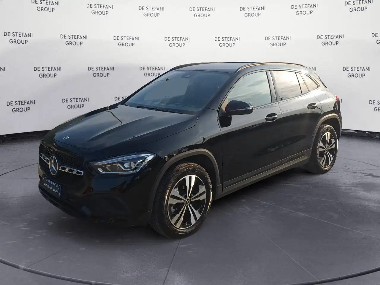 Mercedes-Benz GLA 250 GLA 250 Automatic Sport Plus NIGHT-PACK — photo 1 of 15