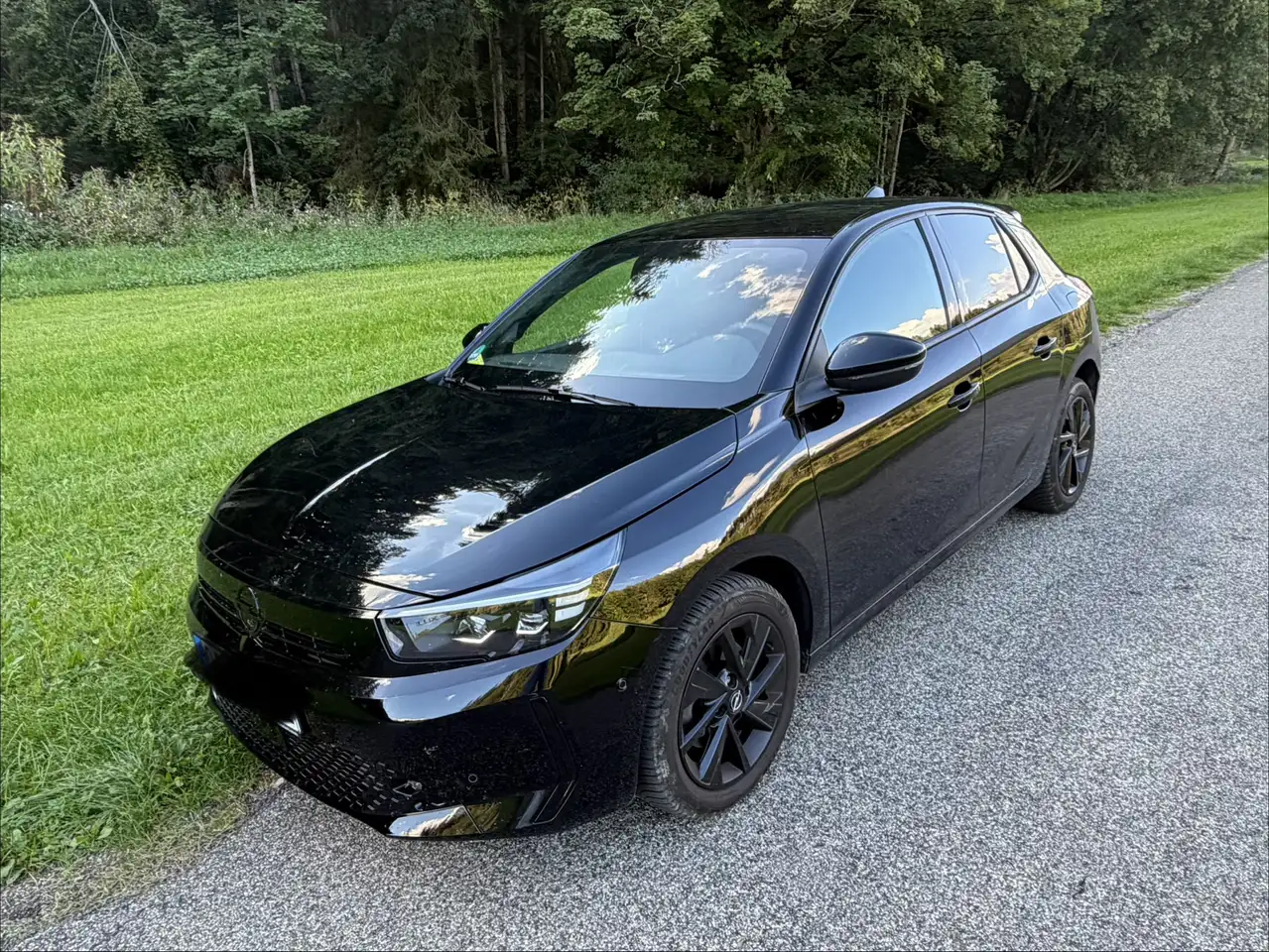 Opel Corsa GS — photo 1 of 10