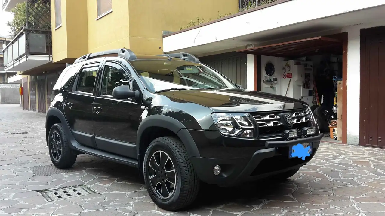 Dacia Duster 1.5 dci Laureate 4x2 110cv — photo 1 of 5