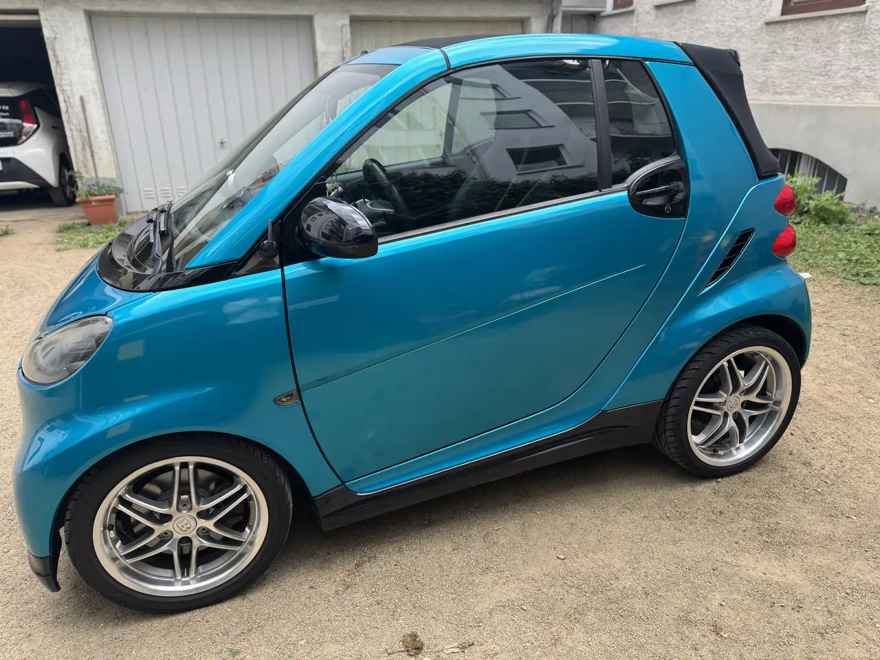 smart forTwo Brabus (451.433) — photo 1 of 17