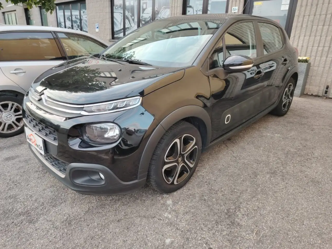 Citroen C3 68 Live NEOPATENTATI KM RIFERITI A MOTORE SOSTITUI — photo 1 of 13