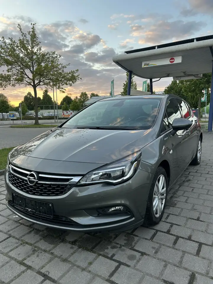 Opel Astra 1.4 Turbo Start/Stop Automatik ON — photo 1 of 12