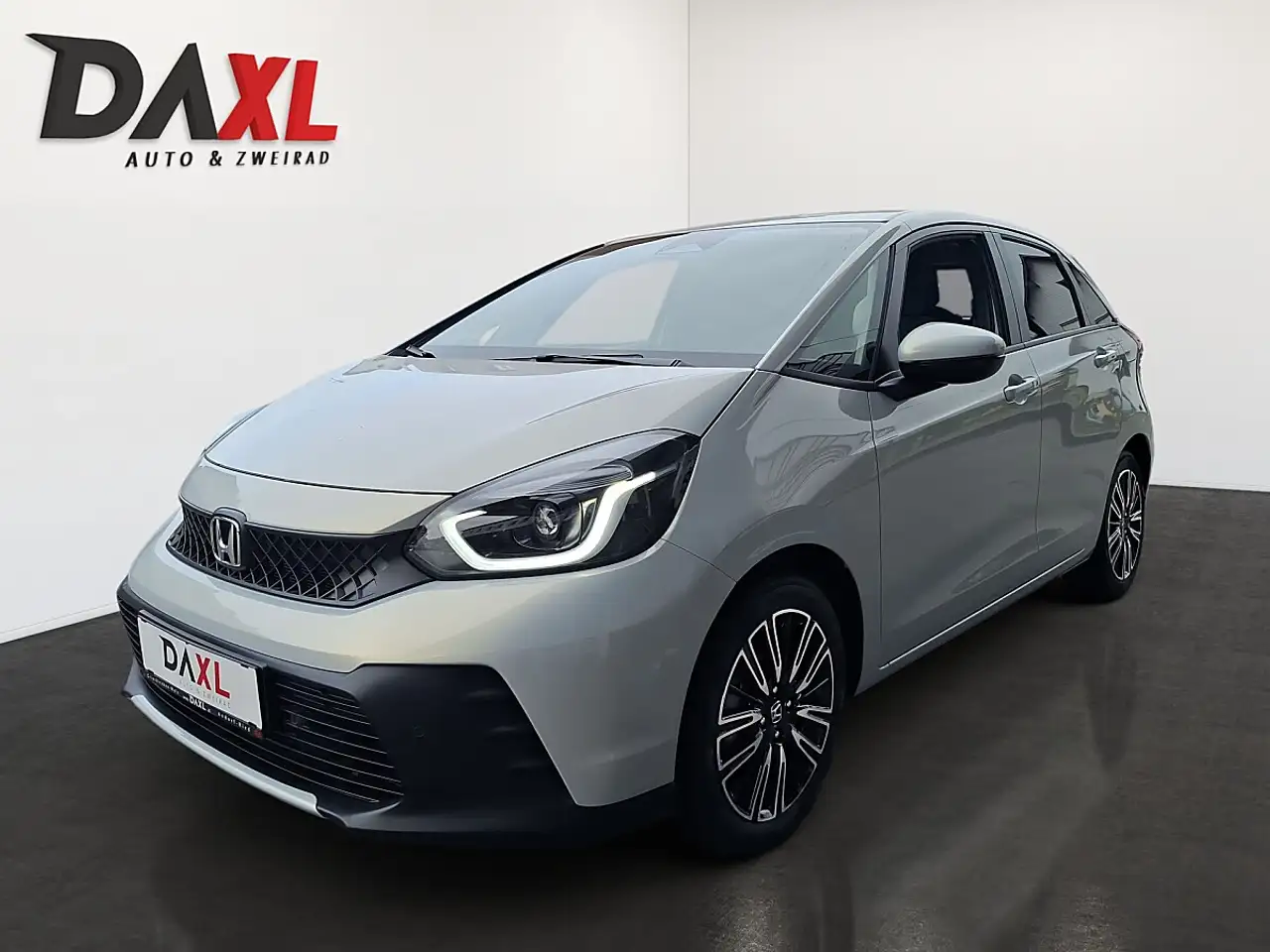 Honda Jazz 1,5 i-MMD Hybrid Advance Aut. — photo 1 of 20