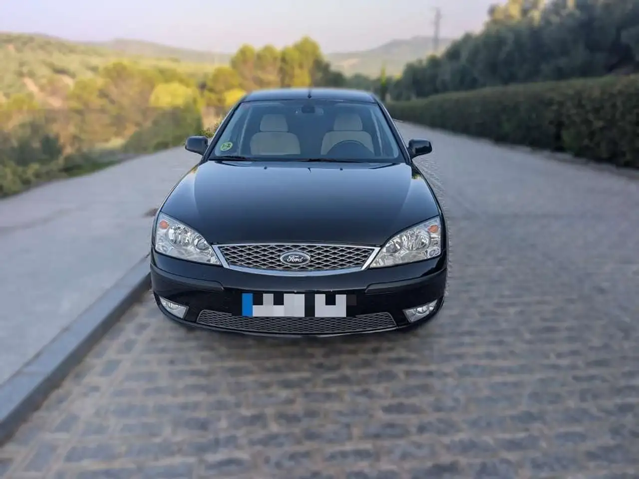 Ford Mondeo 2.0 16v Ghia — photo 1 of 30