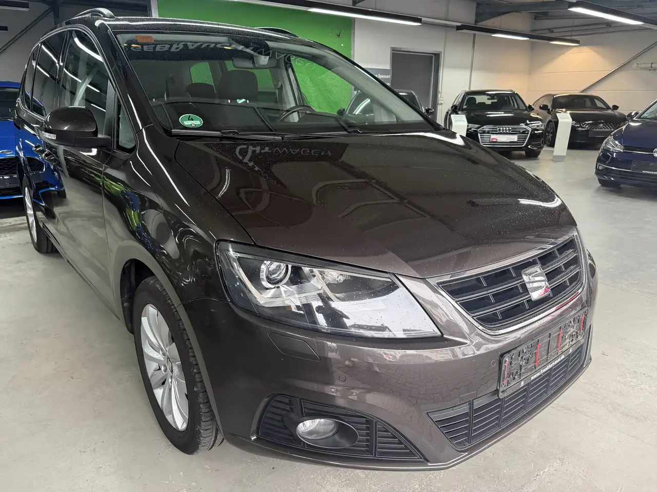 SEAT Alhambra Style — photo 1 of 20