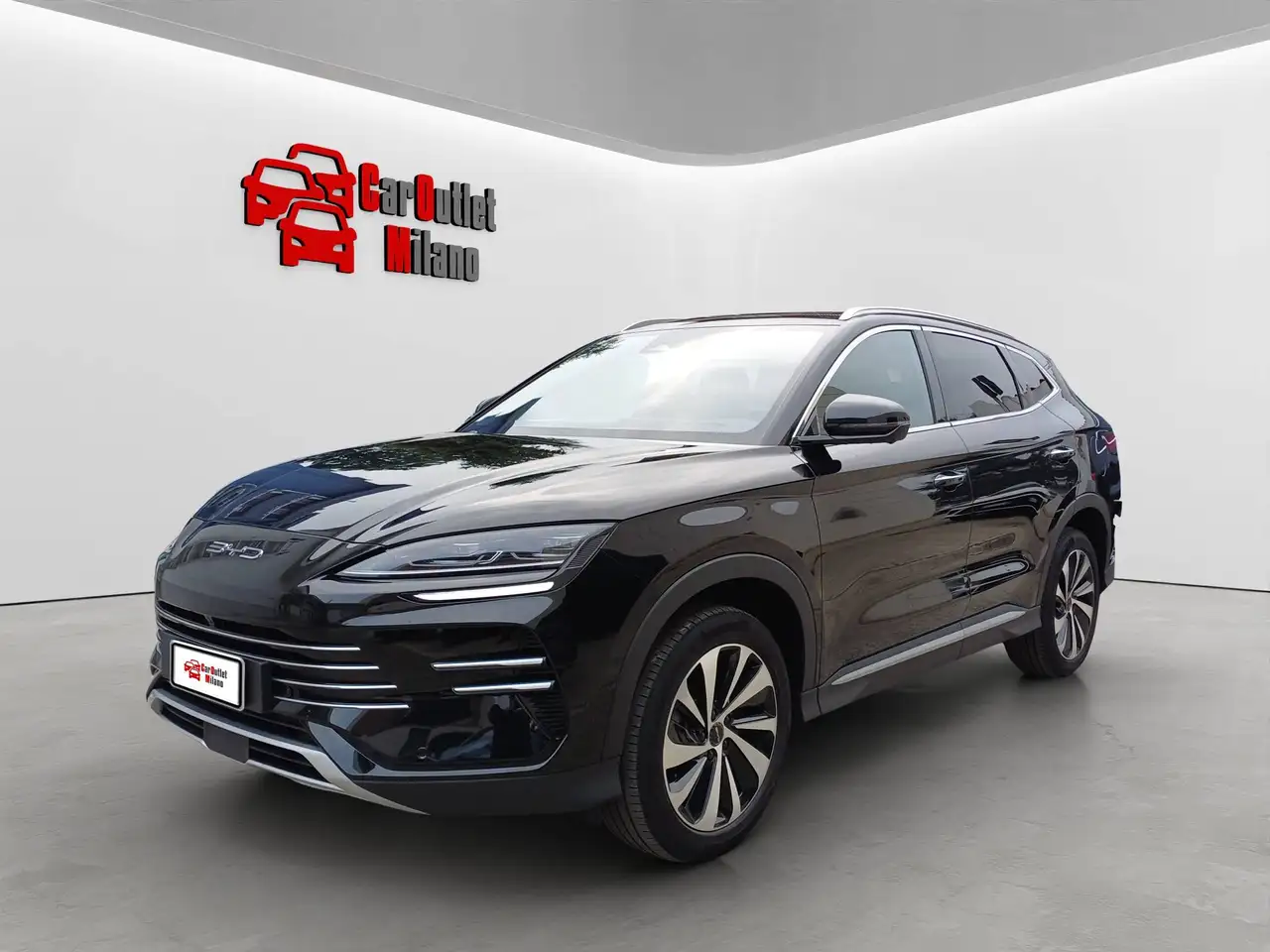 BYD Seal U DMi BOOST Super DM Technology e-CVT 218CV PROMO! — photo 1 of 21