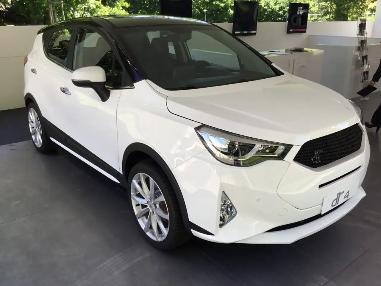 DR Automobiles DR4 1.6 Sport Gpl — photo 1 of 1