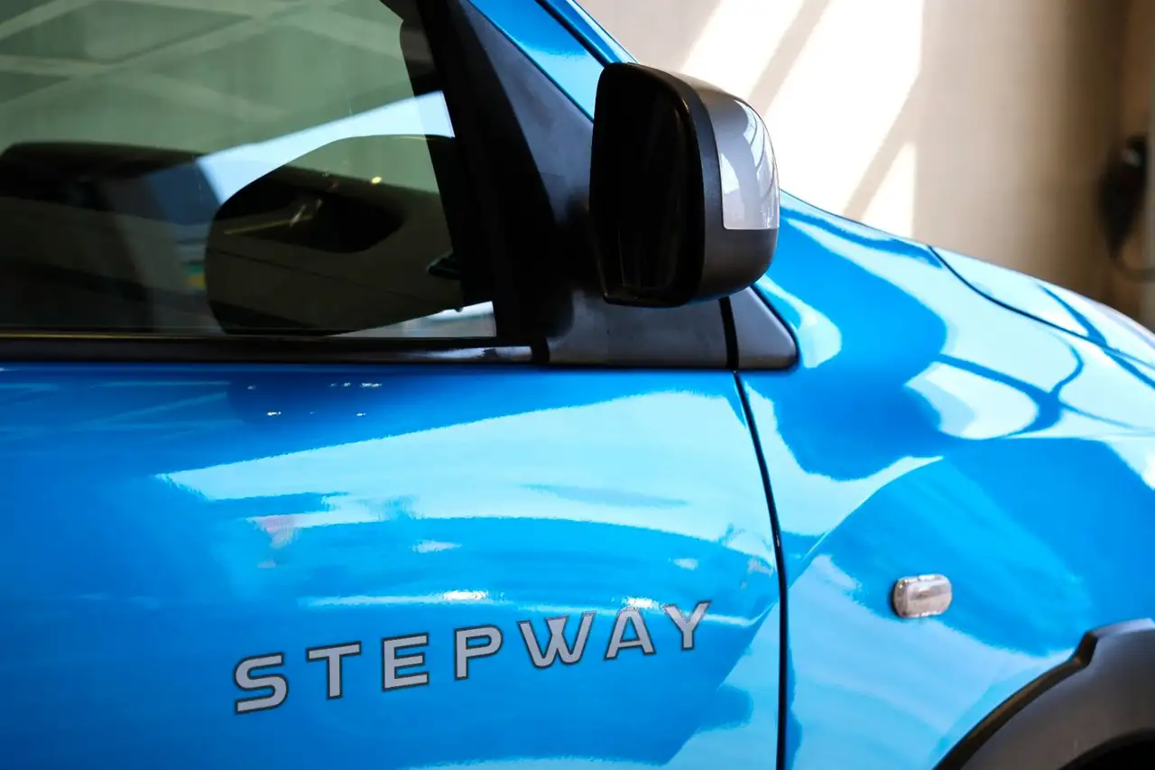 2020 Dacia Dokker Stepway Plus 1.Hand Spur Navi Klima, photograph 12