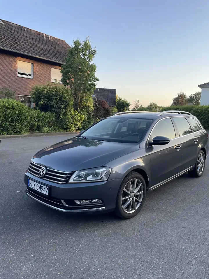Volkswagen Passat Variant 2.0 TDI DSG BlueMotion Technology Comfortline — photo 1 of 8