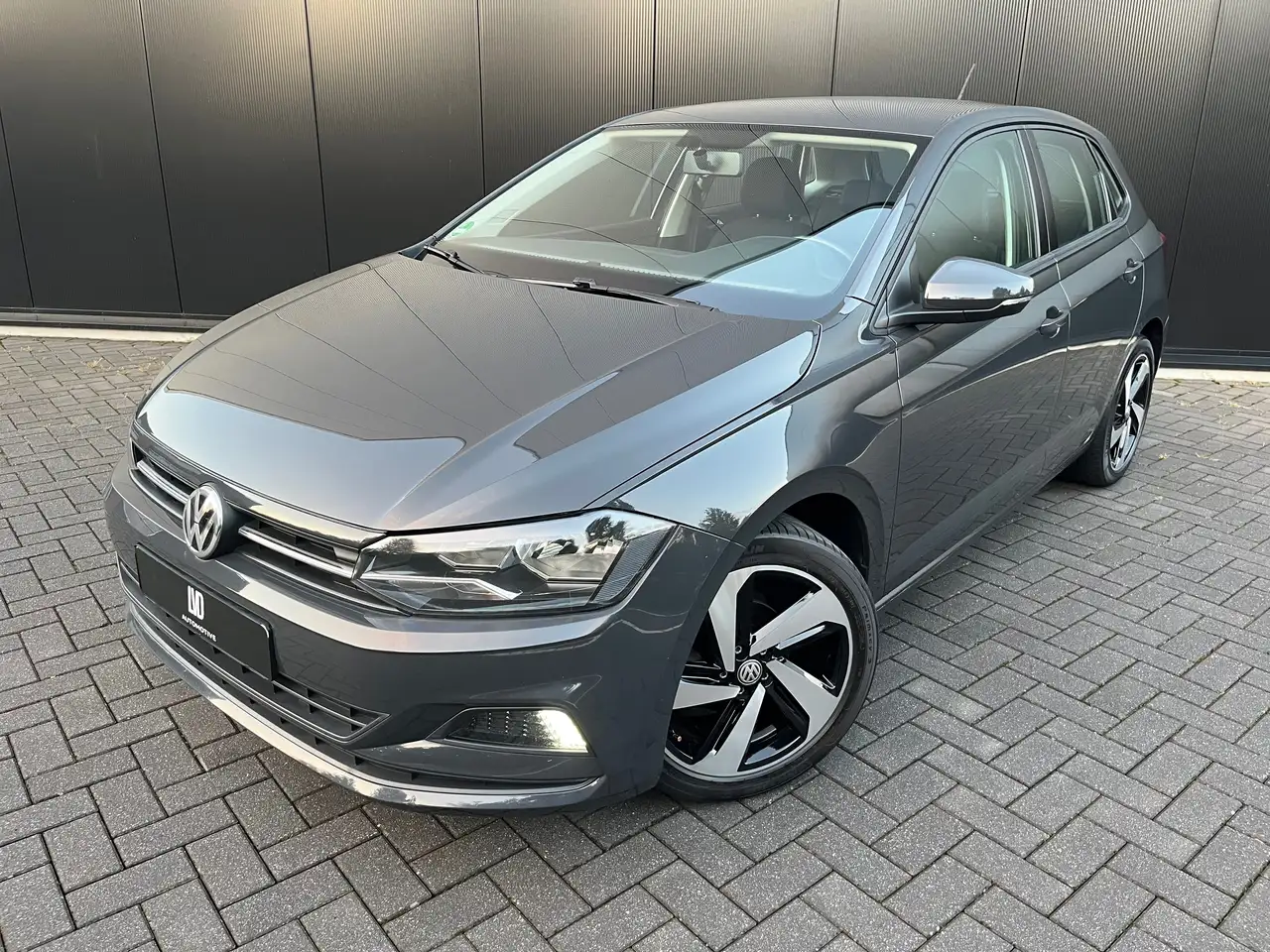 Volkswagen Polo 1.0 TSI DSG CARPLAY CRUISE STOELVERWARMING FRONT ASSIST — photo 1 of 24
