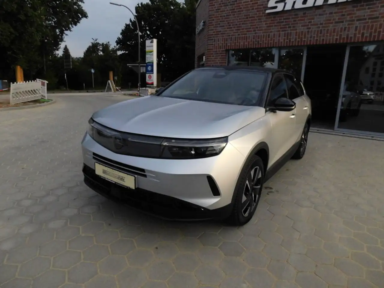 Opel Grandland 1.2 48V Mild-Hybrid 107 kW GS — photo 1 of 25