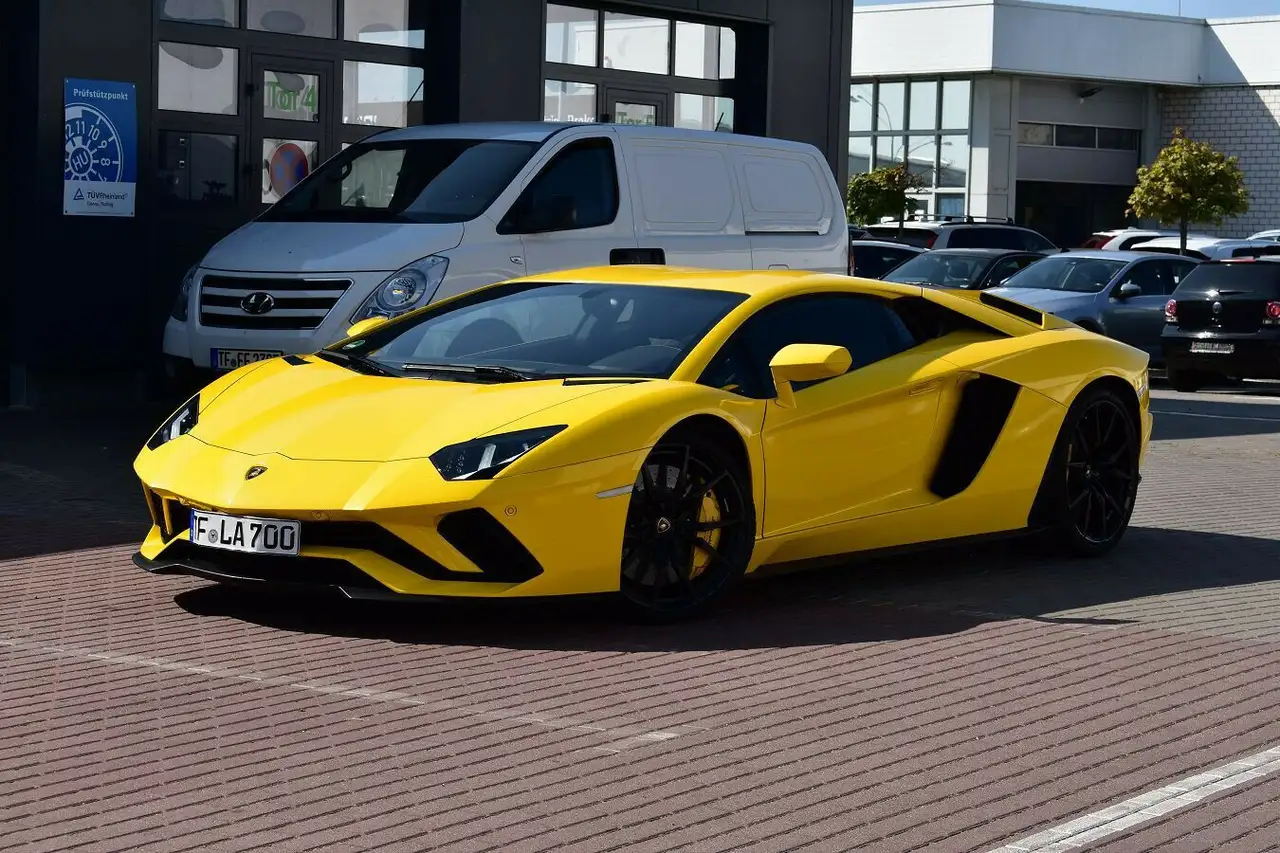Lamborghini Aventador S *Mietkauf möglich* — photo 1 of 15