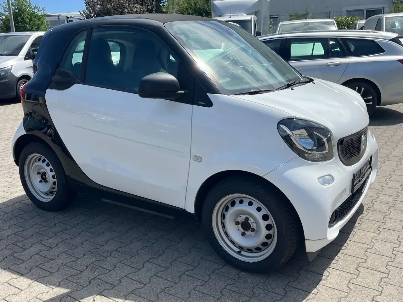 2018 smart forTwo fortwo coupe electric drive / EQ, photograph 2