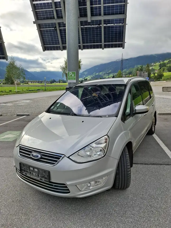 Ford Galaxy Galaxy Business Plus 2,0 TDCi Business Plus — photo 1 of 28