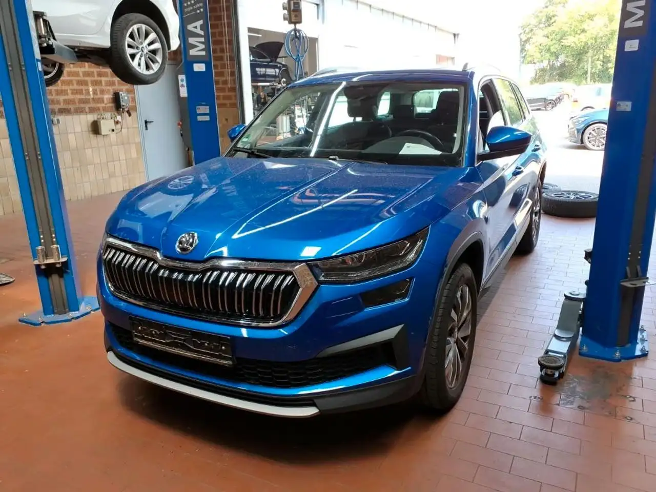 Skoda Kodiaq Style 2.0TDI DSG Navi AHK SHZ ACC LED — photo 1 of 7