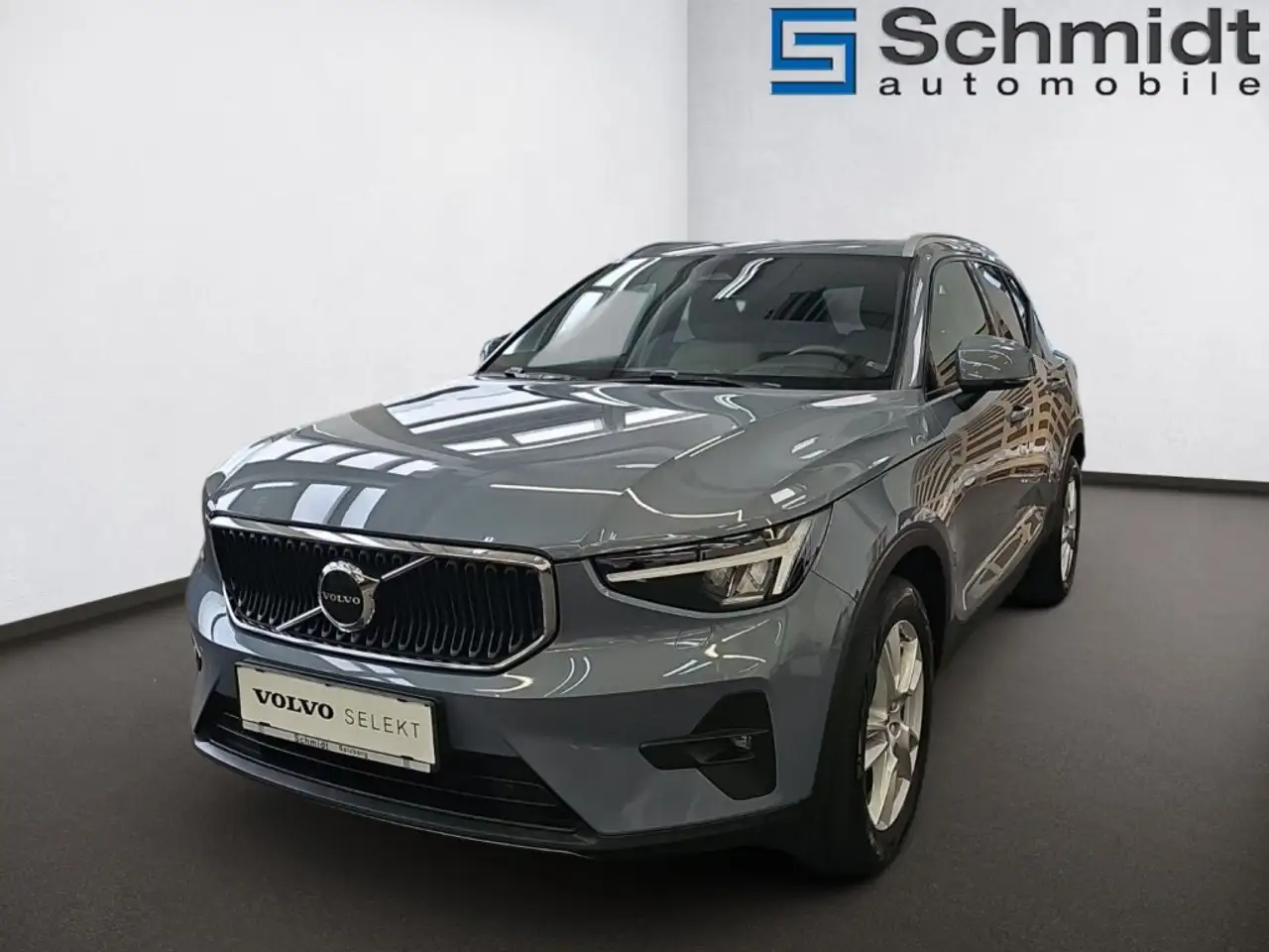 Volvo XC40 B4 Mild Hybrid AWD Core Aut. — photo 1 of 13