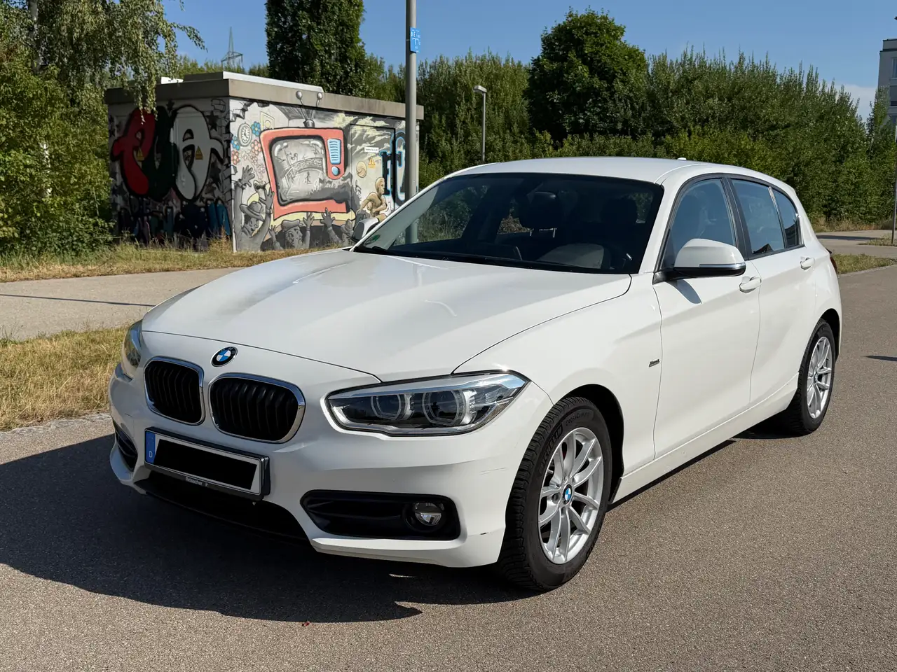 BMW 116 116 d Sport Line *Sitzheizung* *Klimaauto.* *PDC* — photo 1 of 20