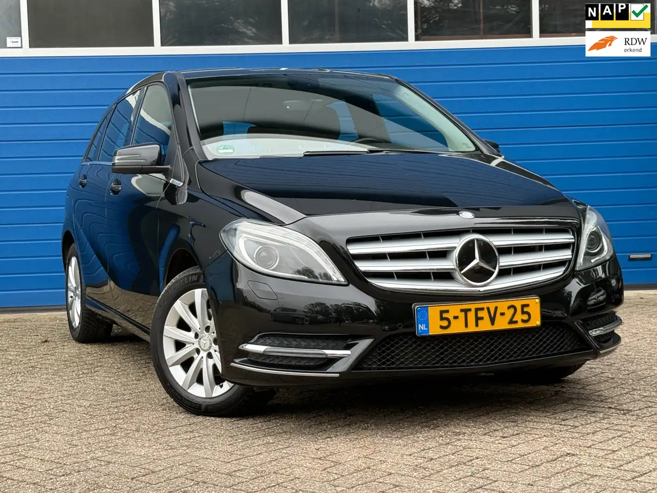 Mercedes-Benz B 180 Ambition Automaat|Climate|Navi. — photo 1 of 16