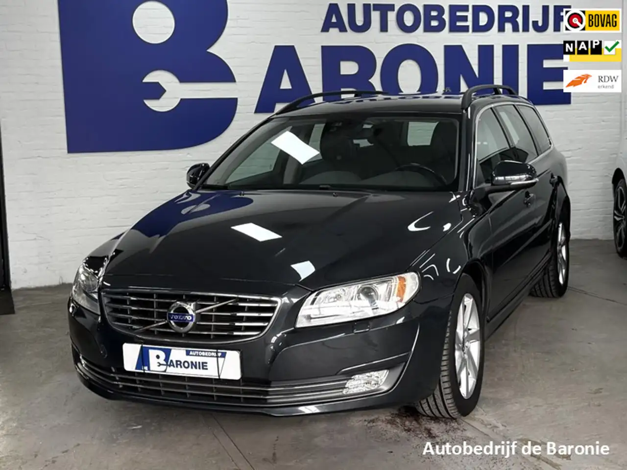 Volvo V70 1.6 T4 Nordic+ standkachel — photo 1 of 40