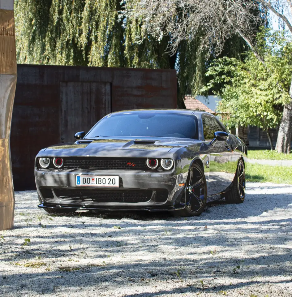 Dodge Challenger R/T 5.7l V8 Hemi / LPG — photo 1 of 14
