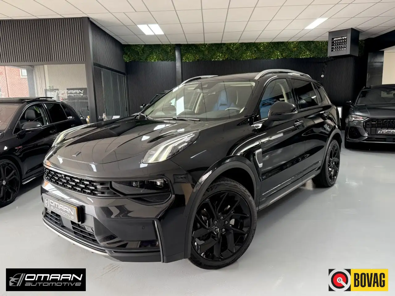 Lynk & Co 01 1.5 Plug-in Hybrid 261PK BLACK EDITION 360 VOL — photo 1 of 40