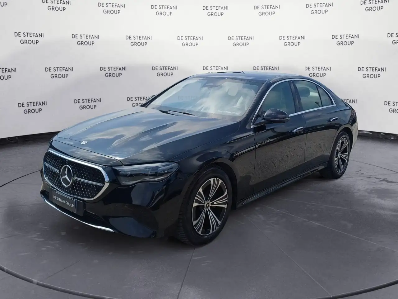 Mercedes-Benz E 220 E 220 d 4matic Advanced Plus — photo 1 of 15