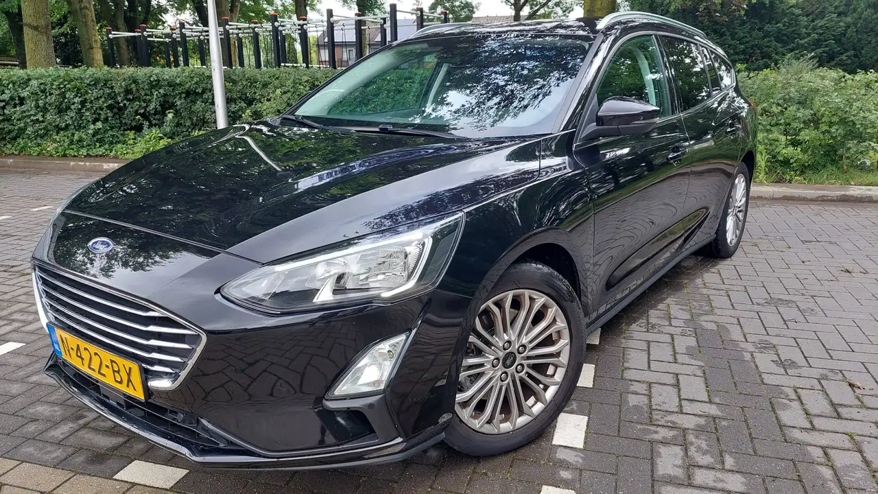 Ford Focus Focus 1.0 EcoB. Tit. XBns — photo 1 of 28