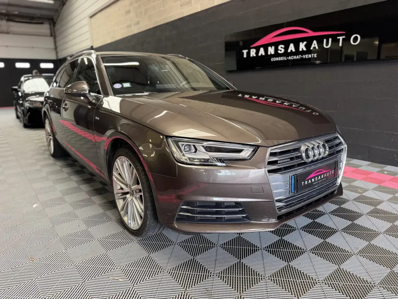 Audi A4 AVANT 2.0 TFSI 252 cv Quattro S-Line - Virtual Cockpit CarPlay — photo 1 of 40
