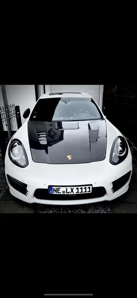 Porsche Panamera GTS — photo 1 of 2