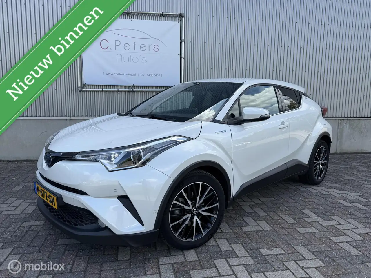 Toyota C-HR 1.8 Hybrid Dynamic 2018 / Camera / Leder / Keyless — photo 1 of 34