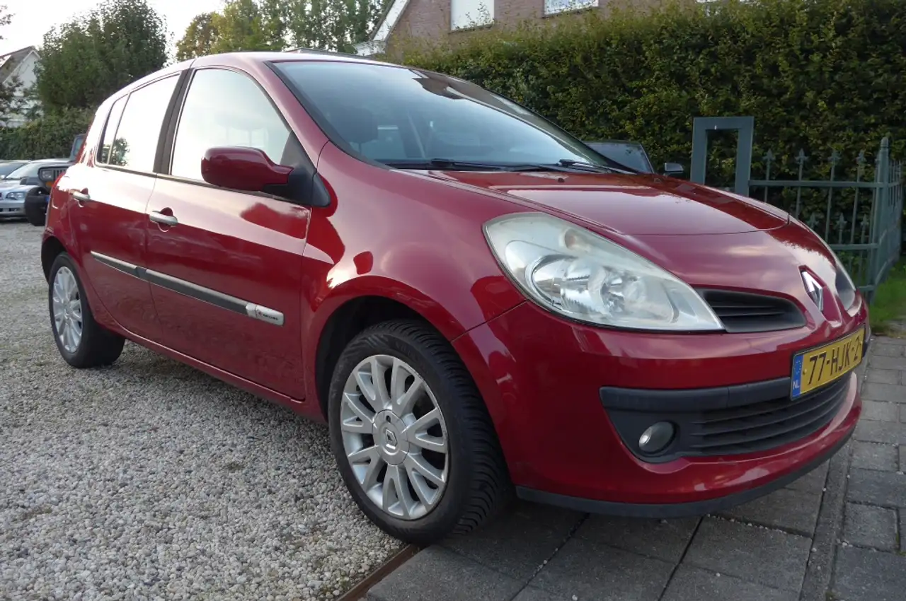 Renault Clio 1.2 TCE Spec. Rip C.Zeer netjes! — photo 1 of 24