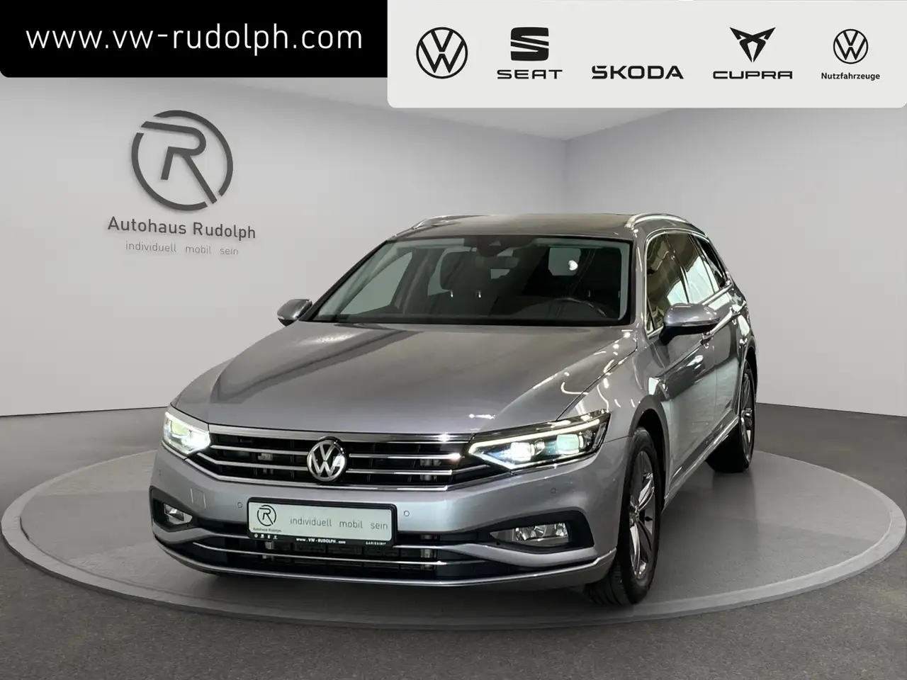 Volkswagen Passat Variant 2.0 TDI DSG Business / Navi — photo 1 of 17