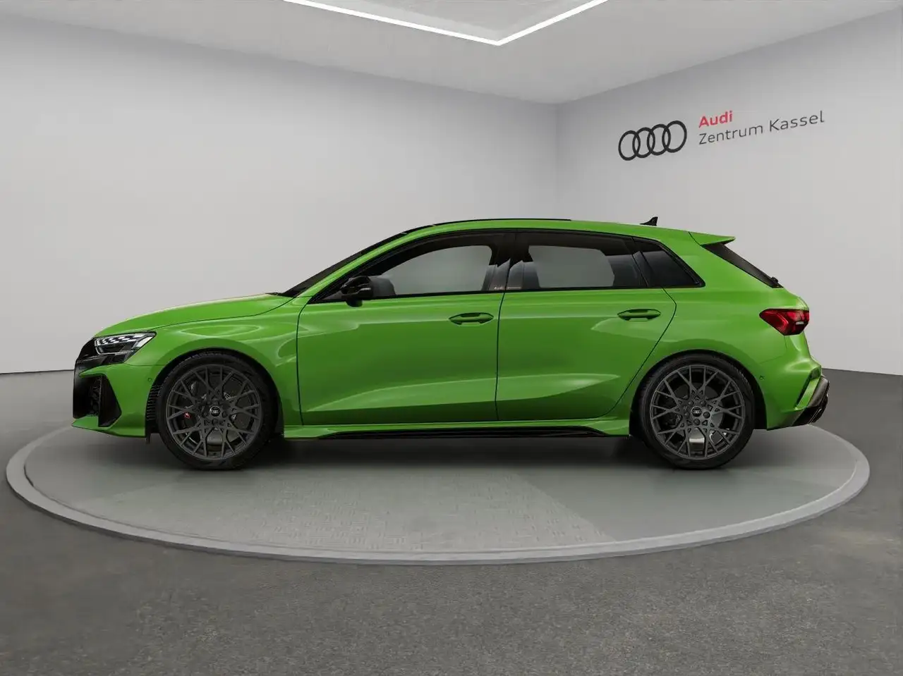 2026 Audi RS3 RS 3 Sportback Matrix SONOS HuD Pano Kamera, photograph 3