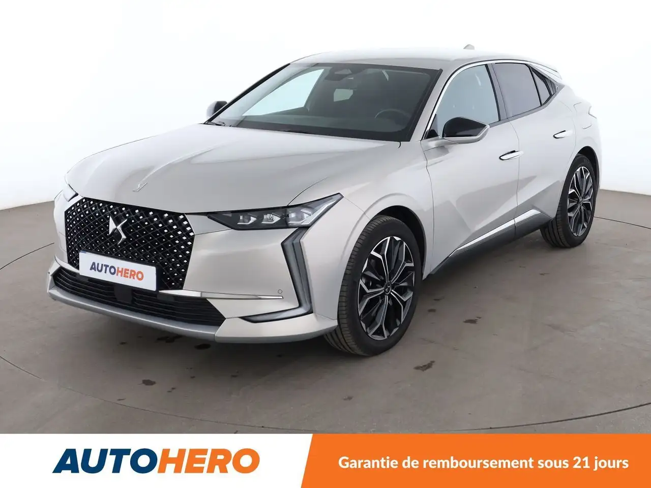 DS Automobiles DS 4 1.6 E-Tense Hybride Rivoli EAT8 — photo 1 of 31