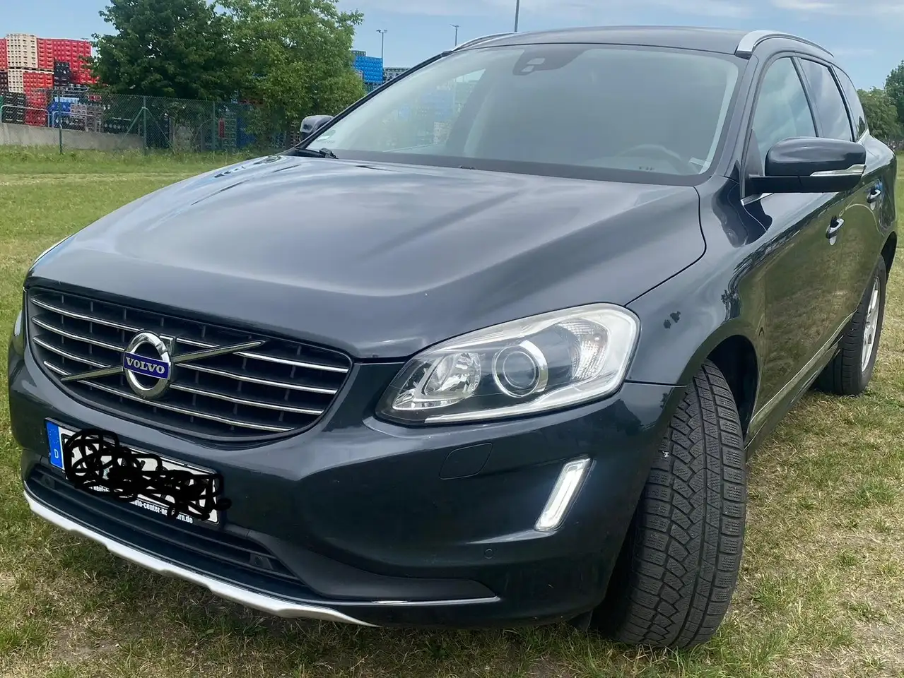 Volvo XC60 XC60 D5 AWD Geartronic Momentum — photo 1 of 15