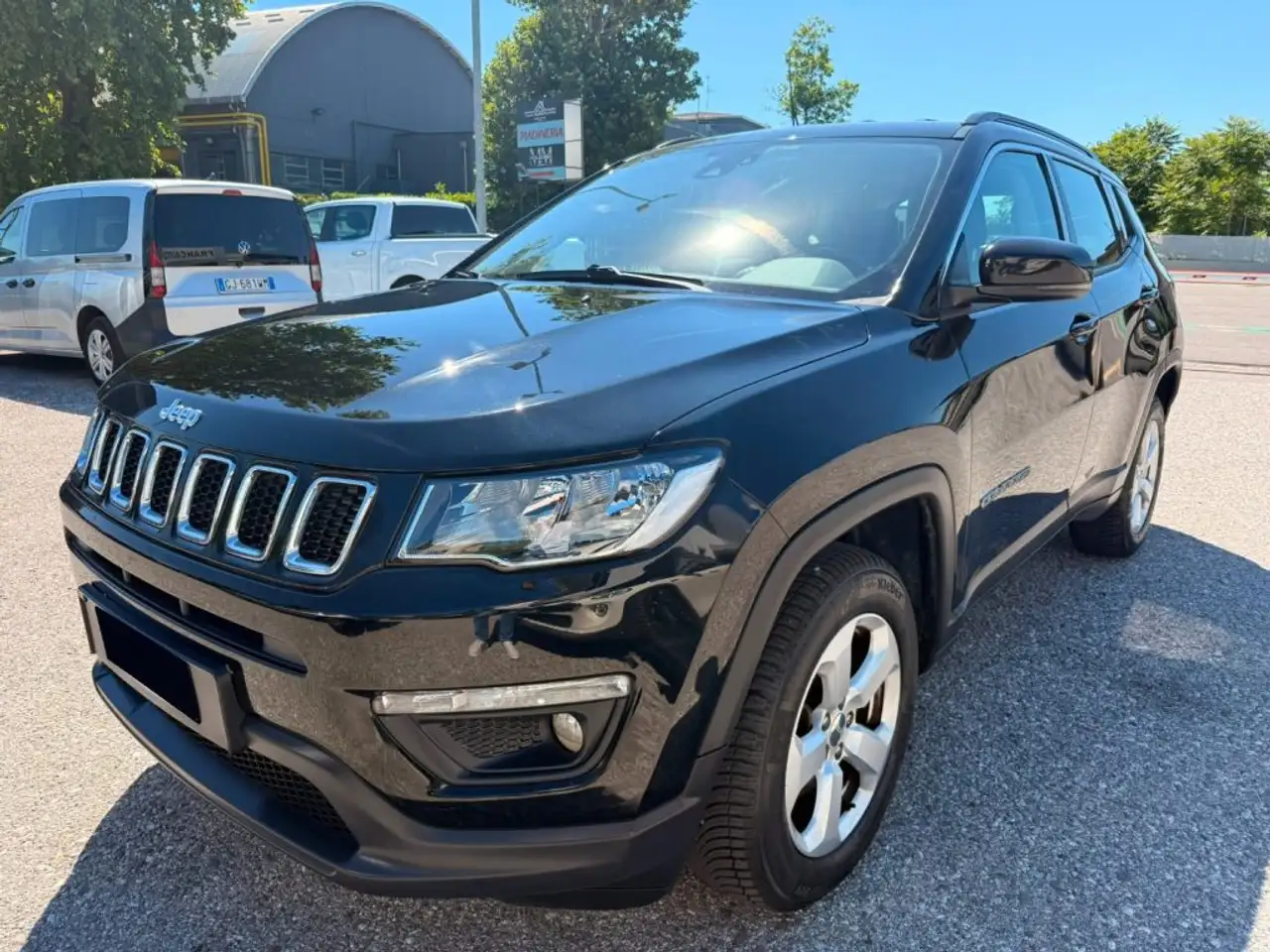 Jeep Compass 2.0 Multijet II aut. 4WD Limited — photo 1 of 15