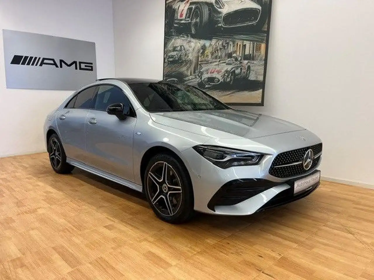 Mercedes-Benz CLA 250 e Coupe AMG-Line Panorama Soundsystem — photo 1 of 13