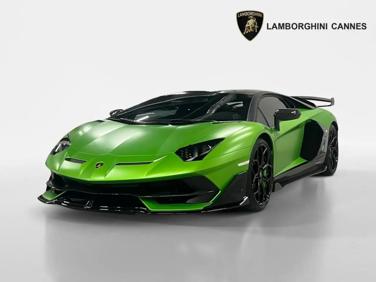 Lamborghini Aventador SVJ 6.5 V12 770 — photo 1 of 21