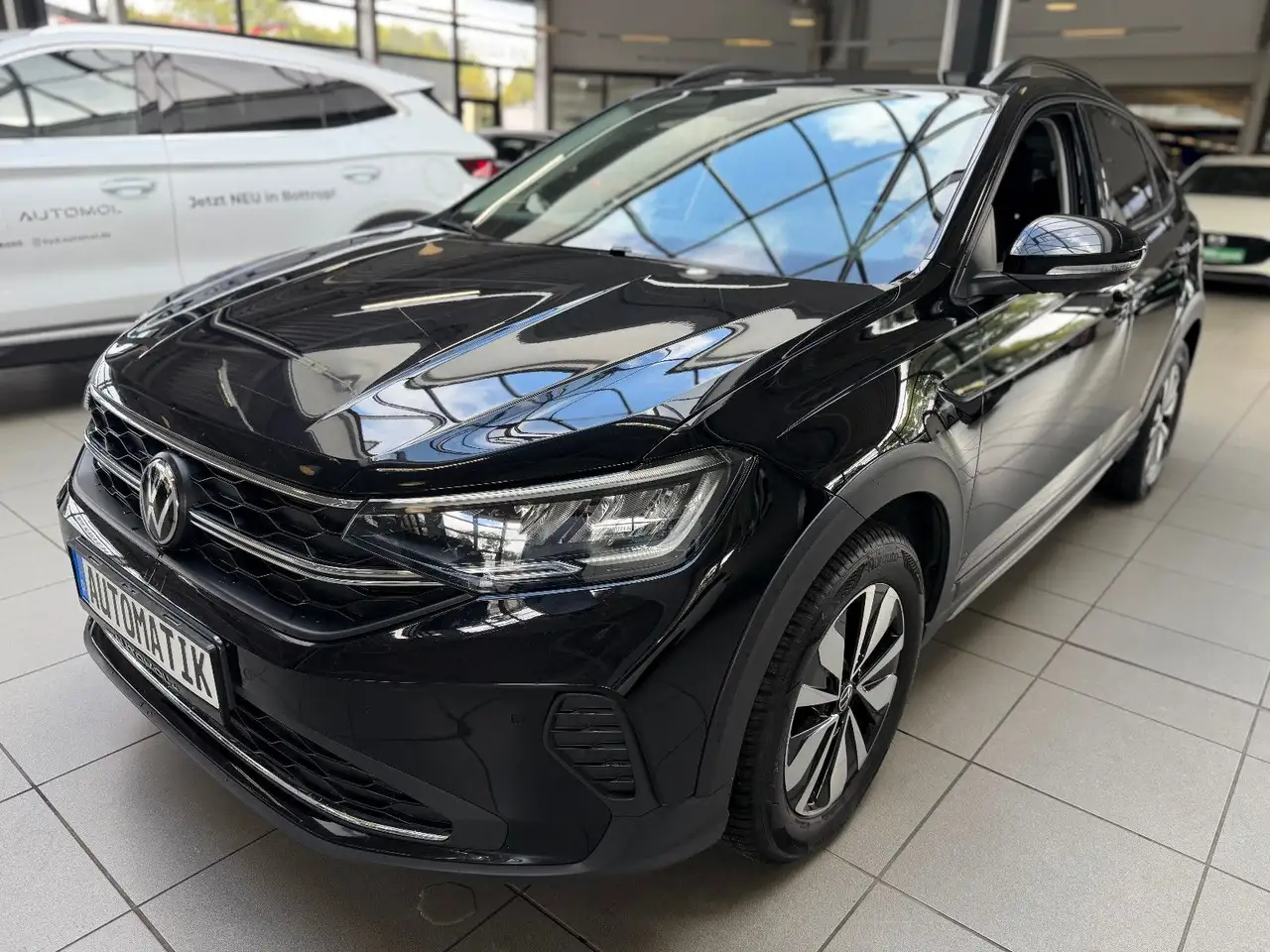 Volkswagen Taigo Move*Automatik*CarPlay*SHZ* — photo 1 of 18