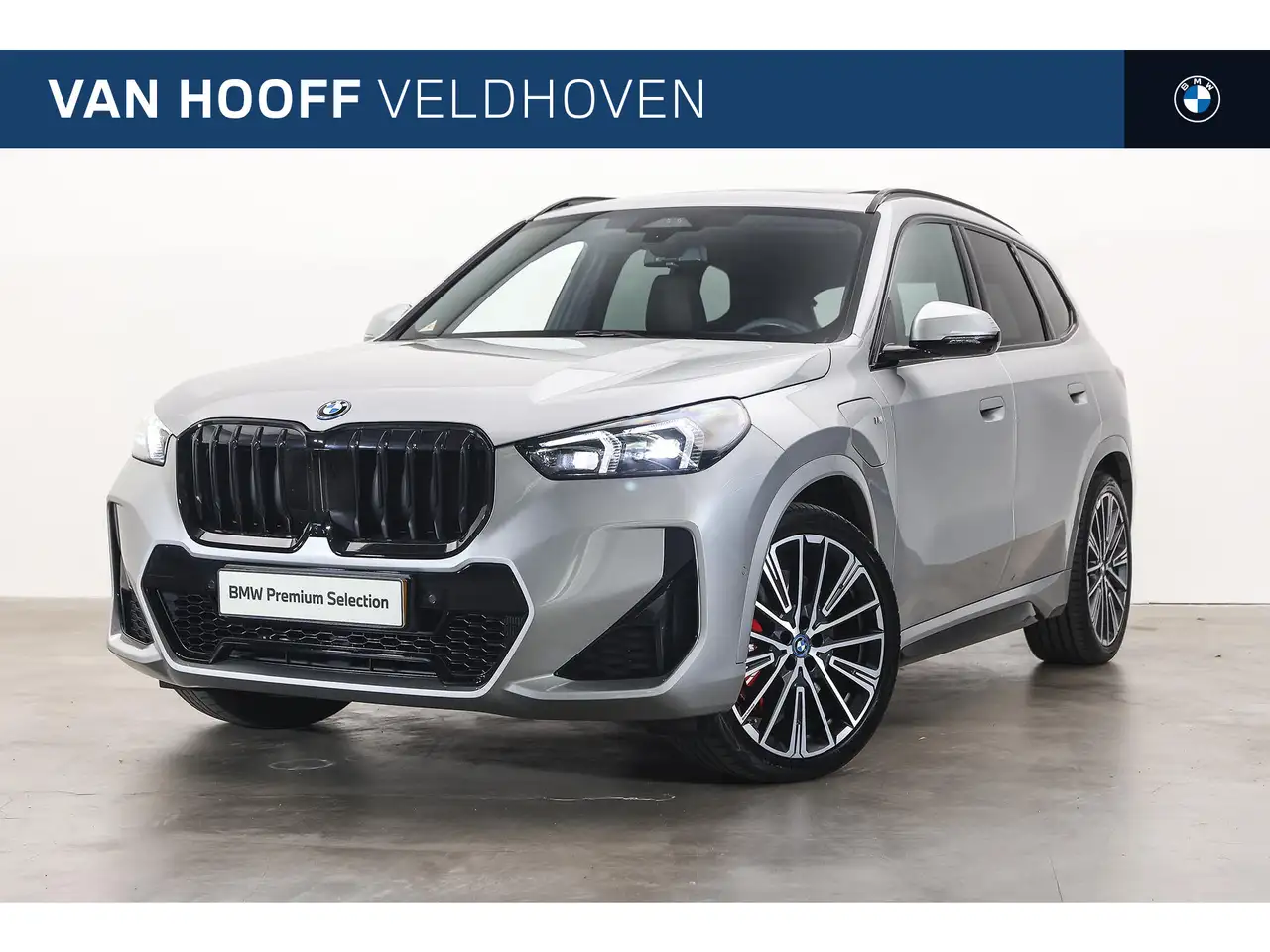 BMW X1 xDrive25e M Sport Automaat / Panoramadak / Sportst — photo 1 of 35
