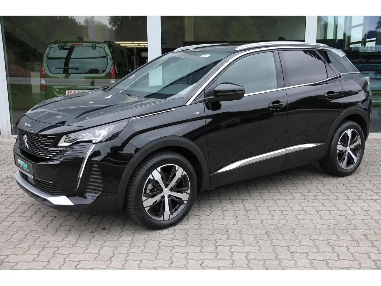 Peugeot 3008 GT PT 130 EAT8 GJR SHZ LED Navi RFK Carplay — photo 1 of 27