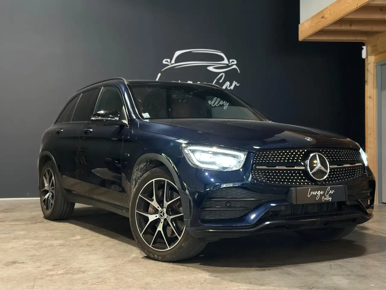 Mercedes-Benz GLC 300 300 e EQ POWER 9G-Tronic 4Matic AMG Line - Suivi - Affichage tete haute - Burmester — photo 1 of 27
