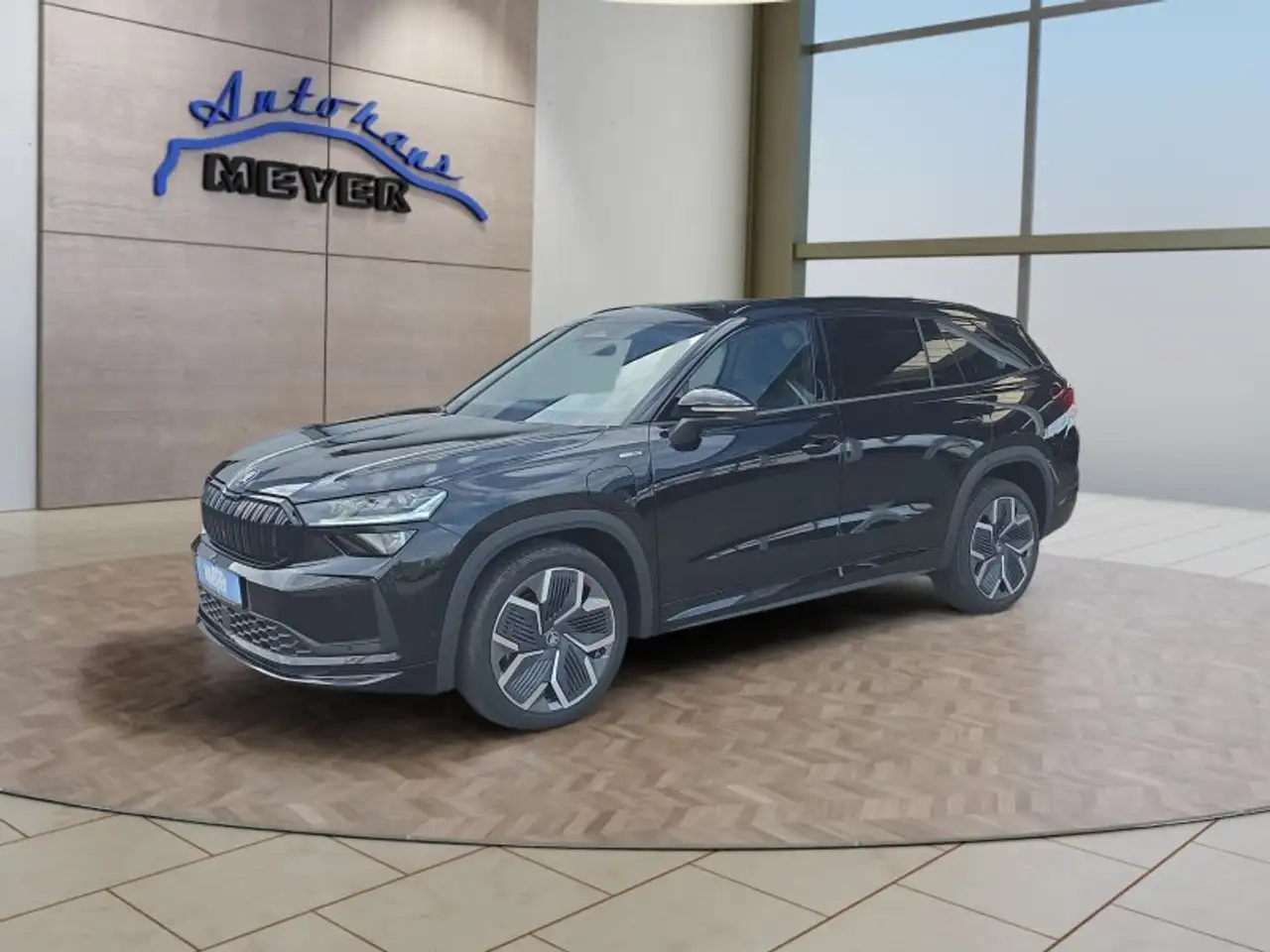 Skoda Kodiaq Sportline 1,5 TSI iV aAHK/Pano/Matrix/Navi ** — photo 1 of 15