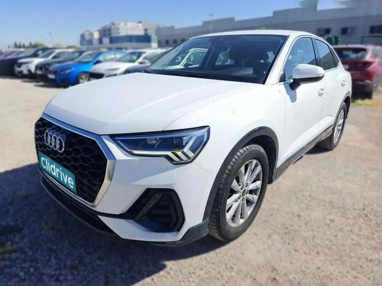 Audi Q3 35 TDI Advanced S tronic 110kW — photo 1 of 11