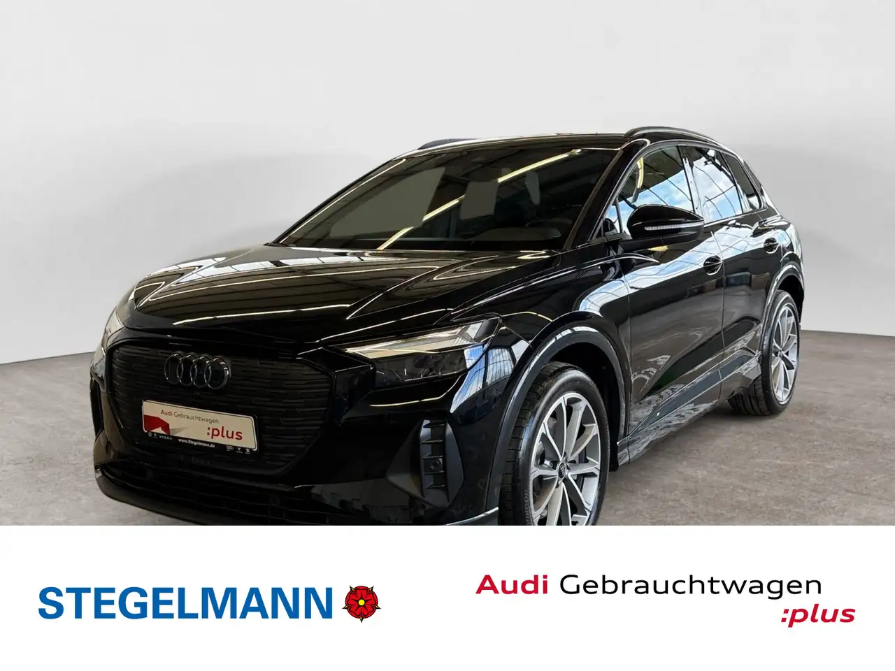 Audi Q4 e-tron 45 advanced*Schwarz+*20Z — photo 1 of 18