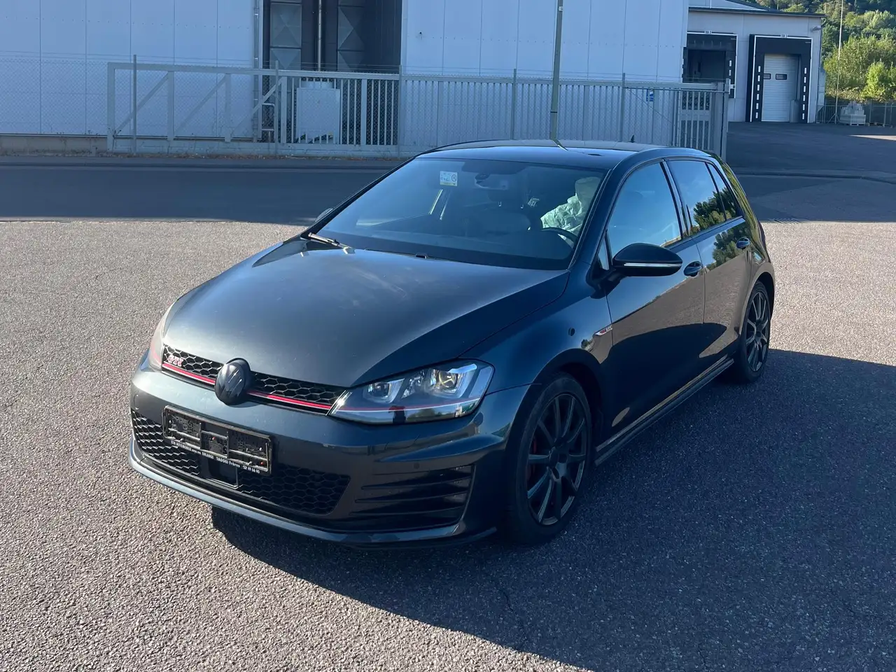 Volkswagen Golf GTI Golf GTI Performance BlueMotion Technology DSG — photo 1 of 18
