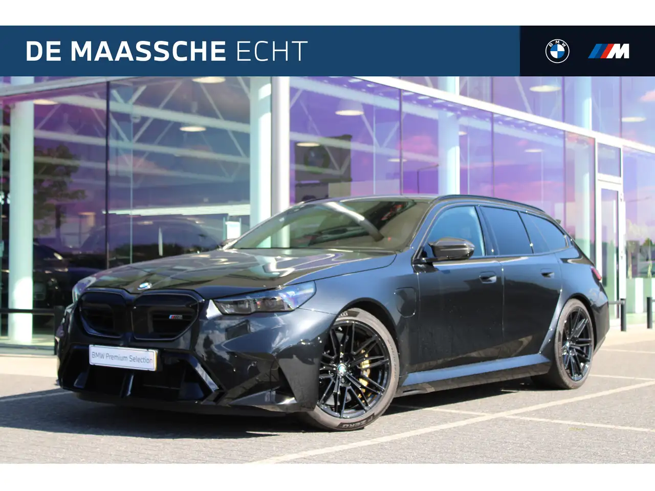 BMW M5 Touring Automaat / Panoramadak / M Drive Professio — photo 1 of 11